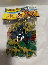 VINTAGE WESTERN STORY PLAY SET COWBOYS  INDIANS PLASTIC TOY FIGURE NEW SEALED