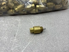 NEW NO BOX Clippard MAV-3 Valve, Normally Closed, 3-Way, 10/32 threads