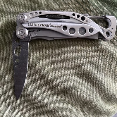 Leatherman Skeletool Multi-Tool - Damascus style Blade