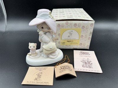 Vintage 1983 Precious Moments  To A Very Special Mom  Figurine E-2824 NIB