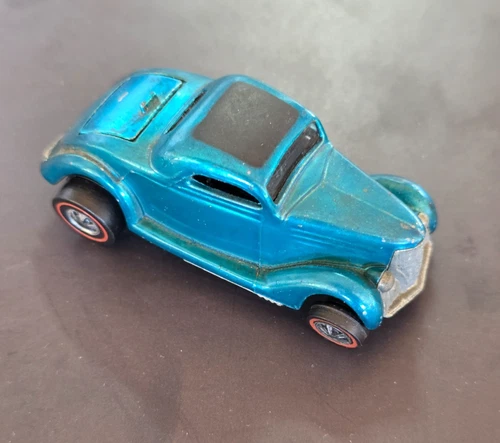 Vintage Hot Wheels Redline 1968 Teal '36 Ford Coupe + Mattel Button Set