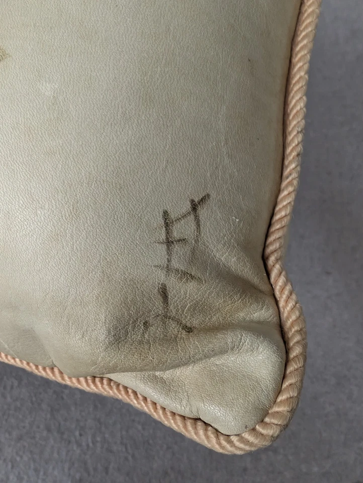 Puf de cuero vintage acolchado pintado a mano pez koi motivo asiático 17" X 10" Foto 4 de 4