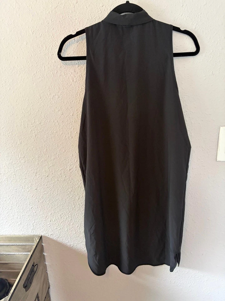 Vestido sin mangas The North Face negro talla M. Material fino Foto 3 de 4