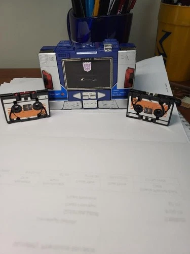 Soundwave - 1984 Vintage Transformers Takara Made in Japanw/cassetes