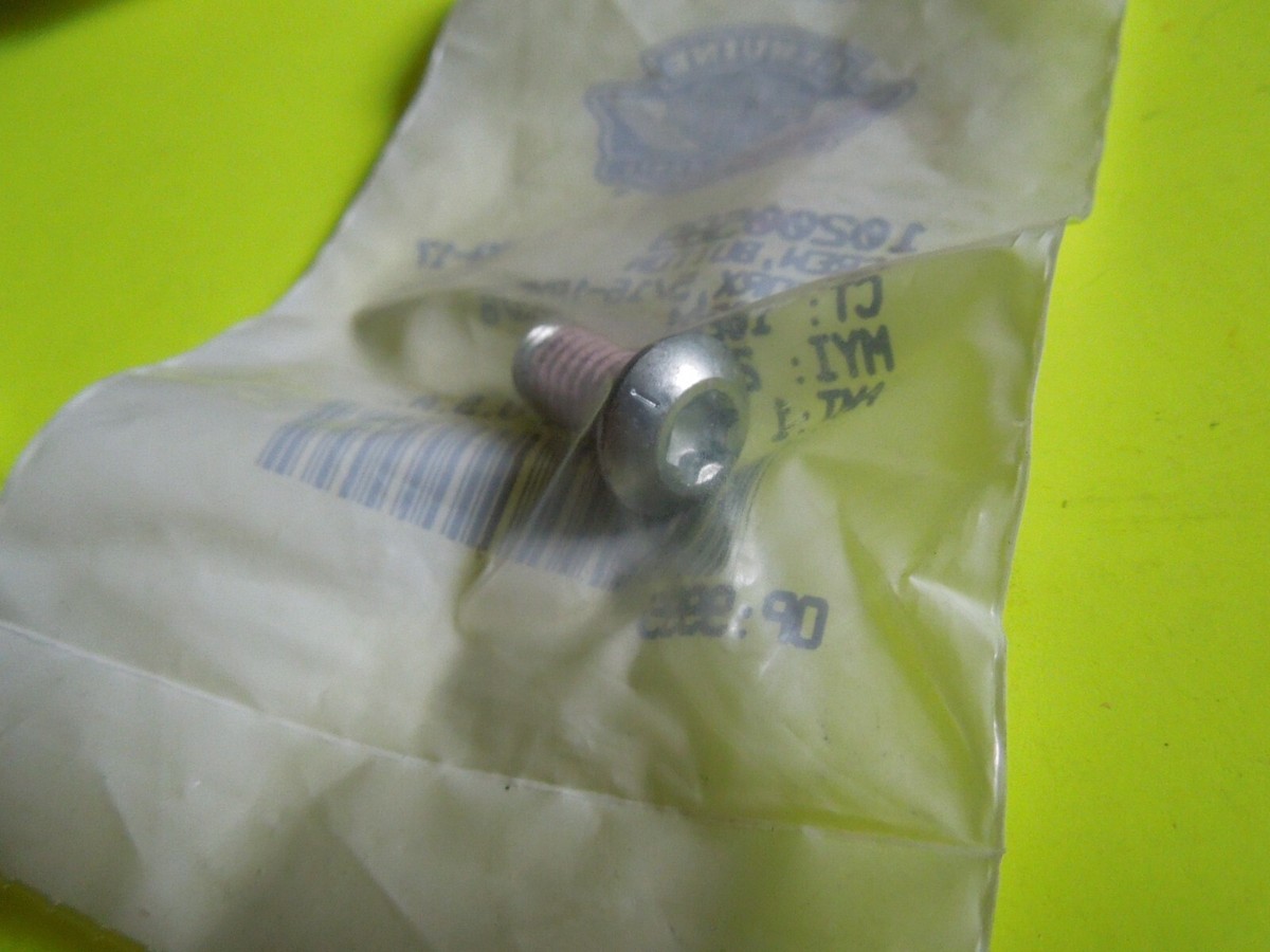 1 NOS OEM Harley Davidson 5/16