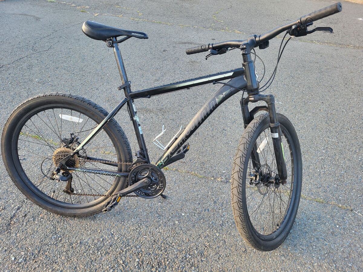 Schwinn Sidewinder Mountain Bike, 24-inch Wheels, 21 Speeds Schwinn Sidewinder Mountain Bike, 24-inch Wheels, 21 Speeds