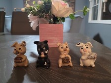 Vintage Set Of 4 Farm Mini Ceramic Happy Piggy Pigs