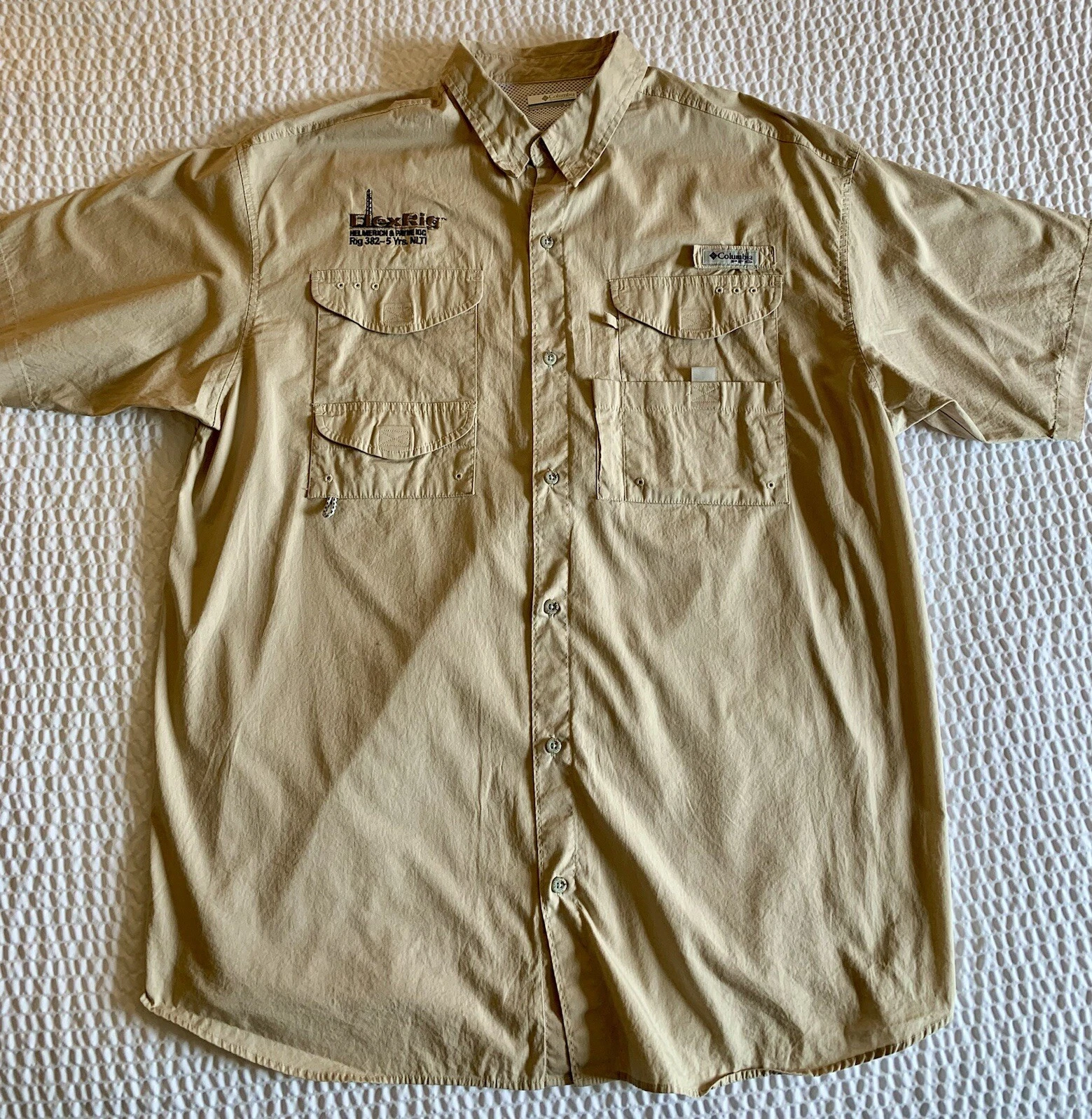 Columbia PFG Omni-Shade Fishing Shirt Short Sleeve Caped Mens XL Khaki With Logo