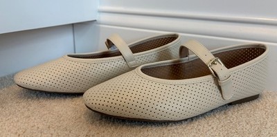 NWOT Esprit Women's Size 11 Deacon Cut-Out Ivory Mary Jane Shoes Buckle Strap