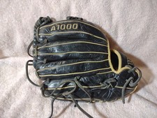 Wilson A1000 Baseball Glove Right Hand Throw 11.5” Black
