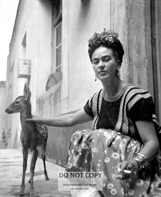 MEXICAN PAINTER FRIDA KAHLO AND PET DEER GRANIZO - 8X10 PHOTO