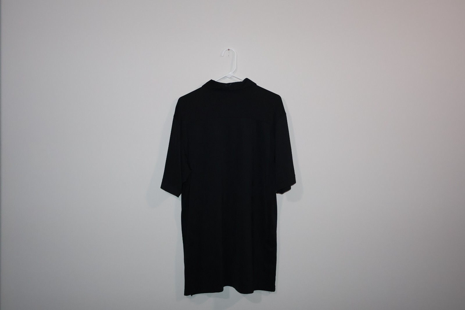 Performance-driven black Callaway polo featuring … - image 3