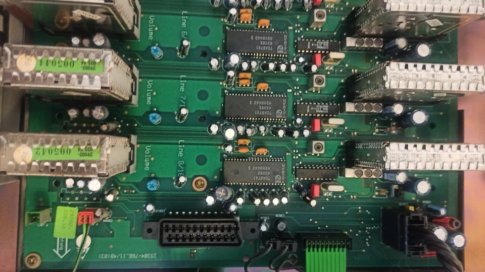 Grundig STC 1600 Head Station / Multi Tray Satellite System - Bild 3 von 4