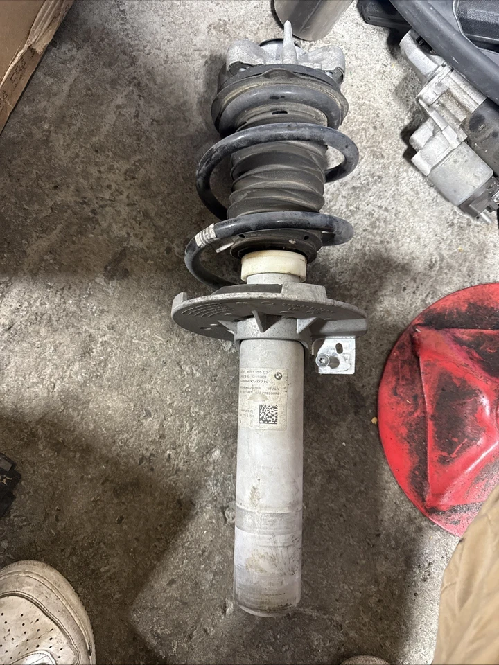 BMW M3 G80 M4 M2 2021-2025 freno de amortiguador delantero izquierdo o derecho 10 k millas fabricante de equipos originales Foto 2 de 3