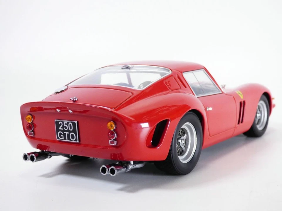 FERRARI 250 GTO rouge 1962 1/18 - Photo 2/4