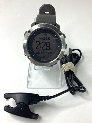 Suunto Traverse OW151 Smartwatch Digital With Charger