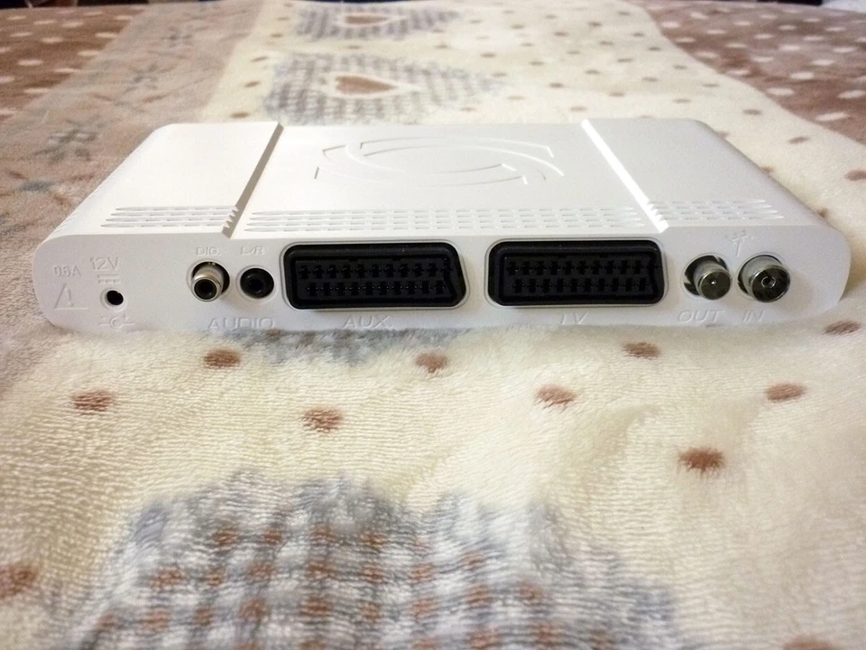 Ricevitore tv digitale terrestre DVB-T SAGEM ITD71WB come nuovo - mai usato - Immagine 4 di 4