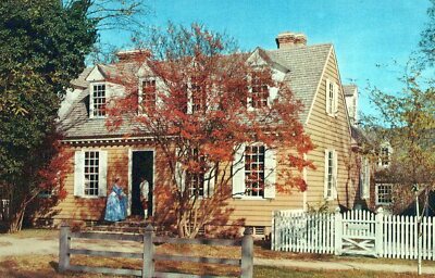 Brush-Everard House Williamsburg Virginia Built in 1717 Vintage Chrome Post Card
