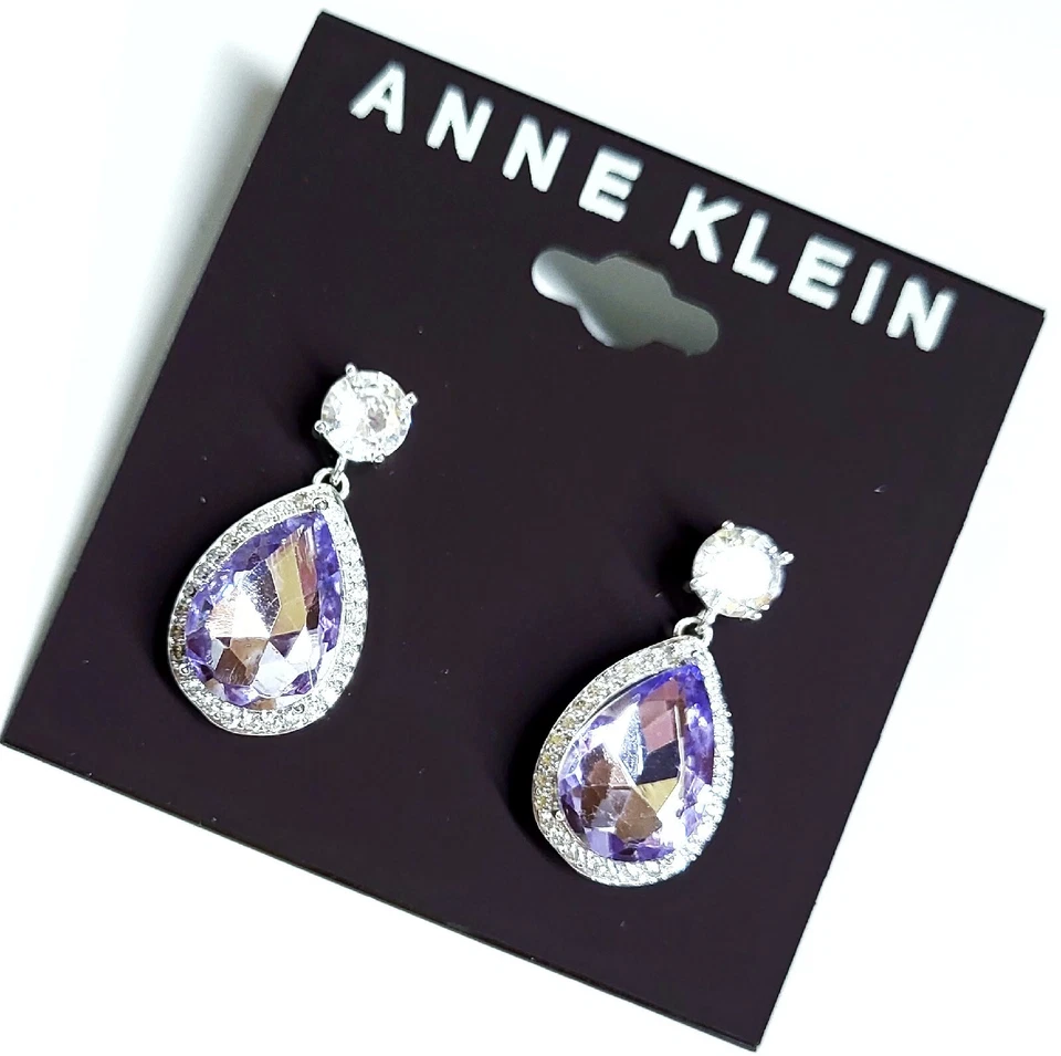 Pendientes colgantes Anne Klein con halo de pera de cristal púrpura enchapado en varios tonos plateados nuevos con etiquetas Foto 3 de 4