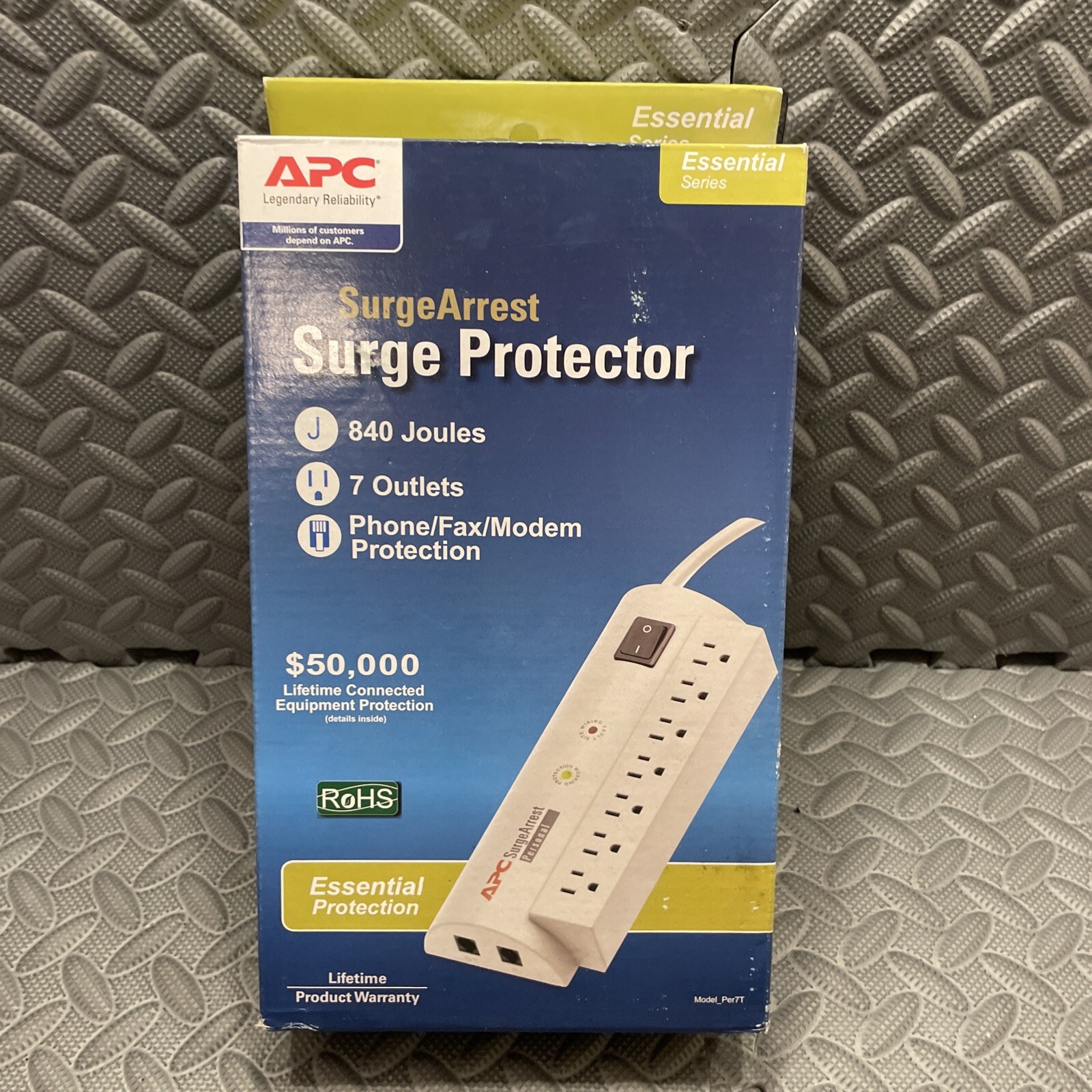 APC SurgeArrest Personal Power Surge Protector, 7 Outlets, 6 ft