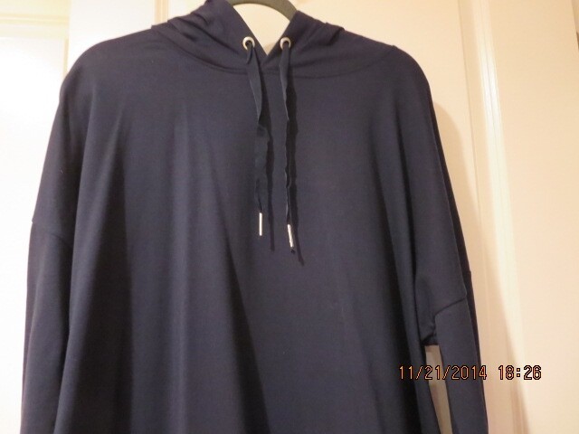 ESMARA LONG SWEATSHIRT SIZE XL--NAVY BLUE---#R22A-67