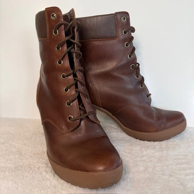 Timberland Brown High (3-3.9 in) Heel Height Boots for Women  display picture 1