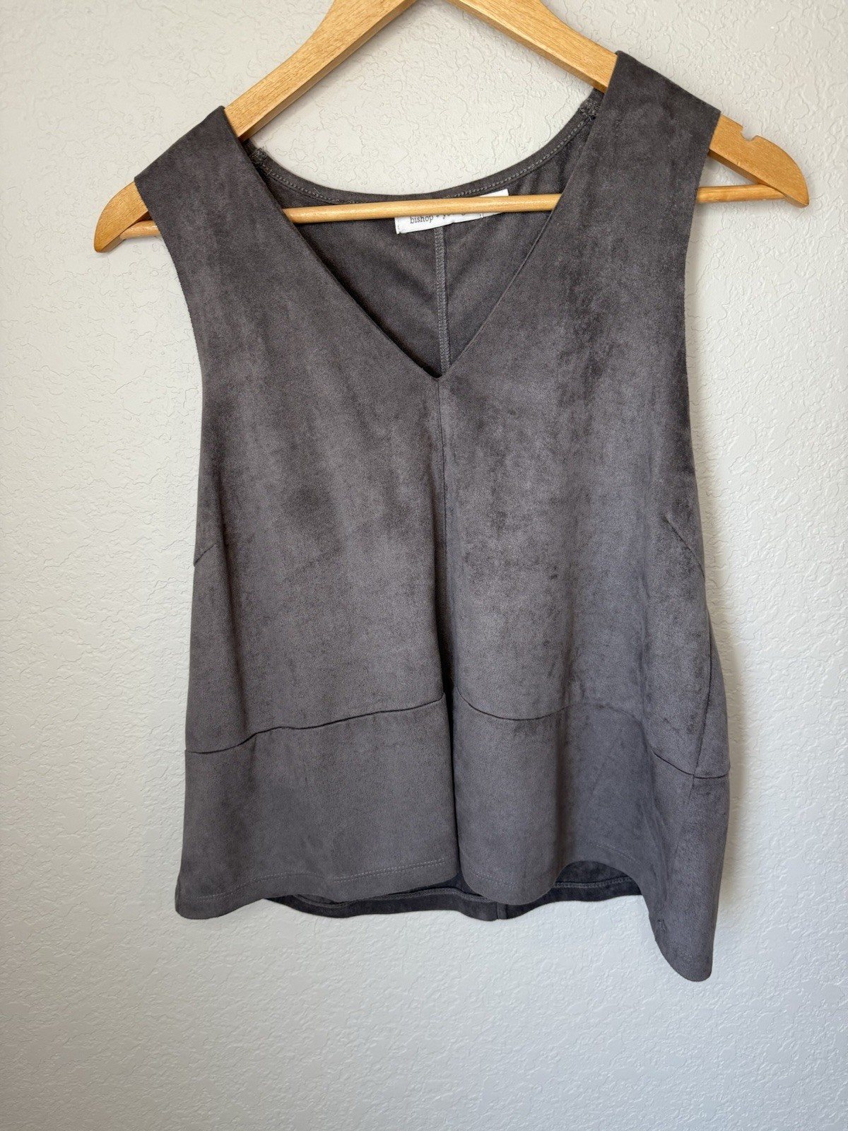 Bishop And Young MF Womens Faux Suede Sleeveless V-Neck Blouse Vest