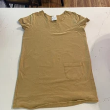 Jax + Lennon Clothing Co. Girls Youth Small Wheat Colored Top With Pocket