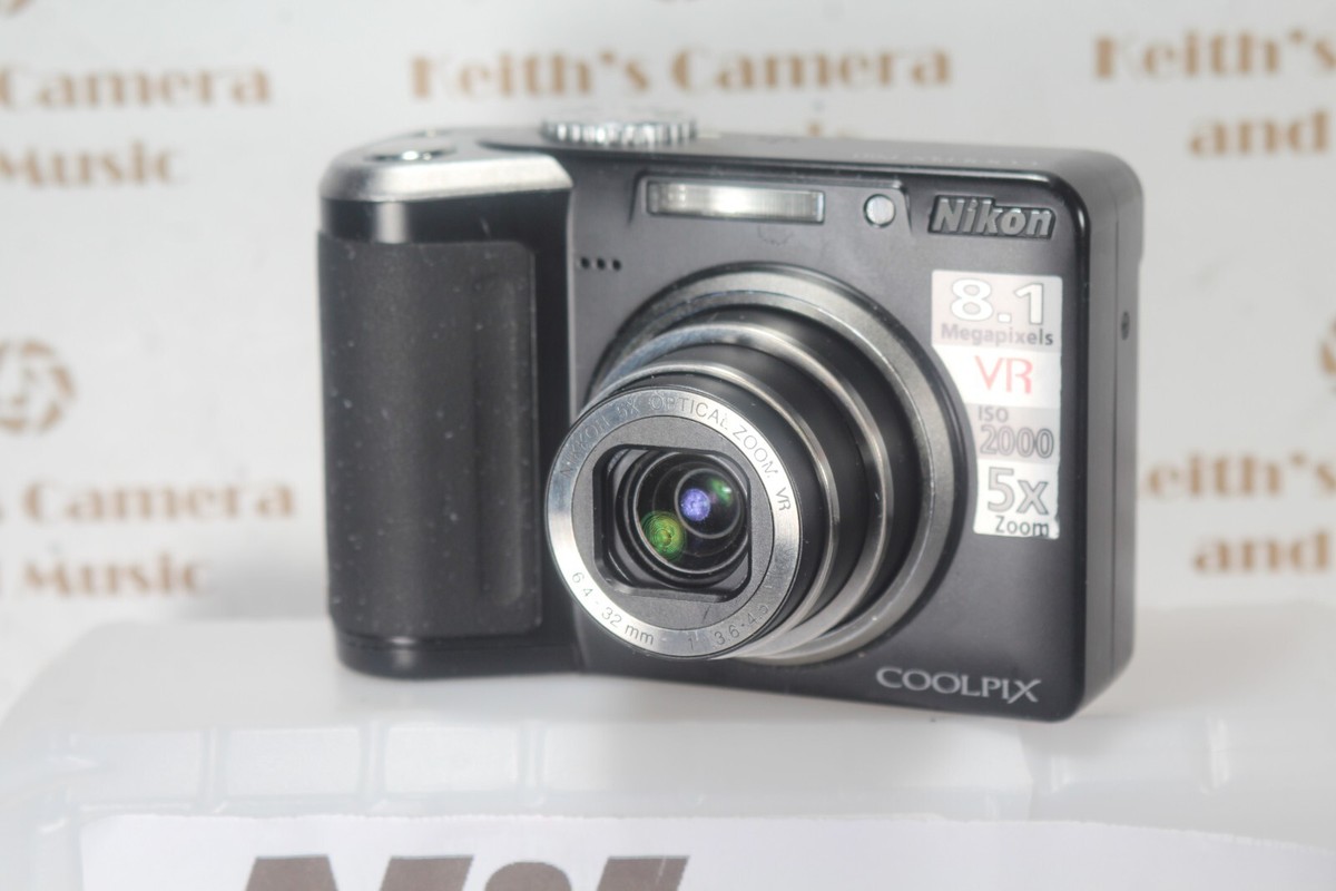 NIKON Coolpix P60 Digital Camera 8.1MP parts or repair good