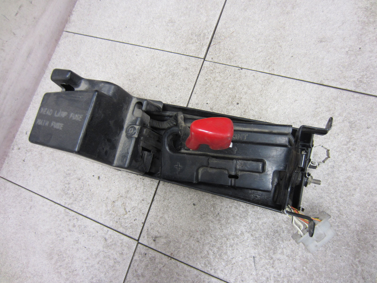 0001 KAWASAKI NINJA ZX12R zx12 OEM FUSE BOX BATTERY TRAY STARTER