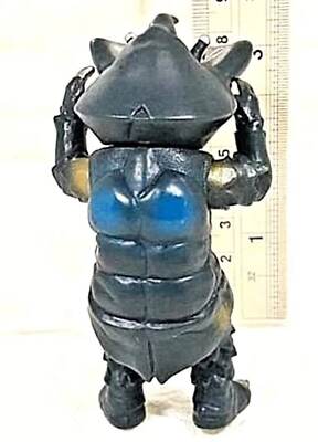 RARE VINTAGE ULTRAMAN KAIJU MONSTER ALIEN SOFT VINYL FIGURE NO 1