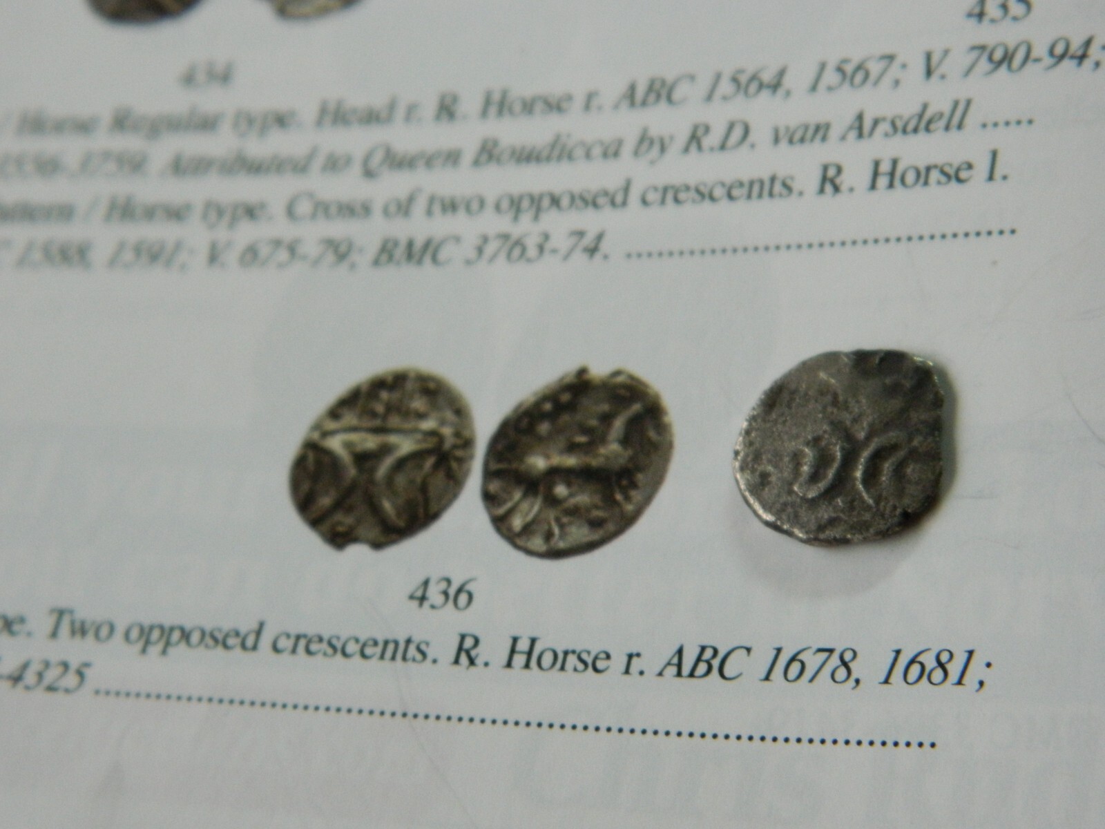 Rare Iron Age / Celtic silver unit coin Iceni tribe ? Metal detecting