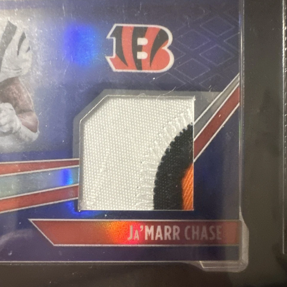 13/25 Ja’marr Chase Prime Blue 2021 Panini Phoenix Rookie Memorabilia POP 1 - Image 4 of 4