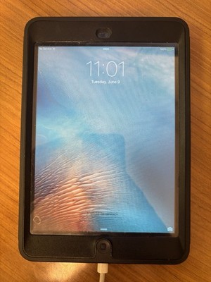 Apple iPad Mini 1st Generation - A1454 - 32GB Wifi + Cellular  (Black) OTTERBOX