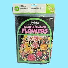 NEW Sealed! Wilton 32 Piece Gum Paste Flower Making Set w/ Book & Tools Included