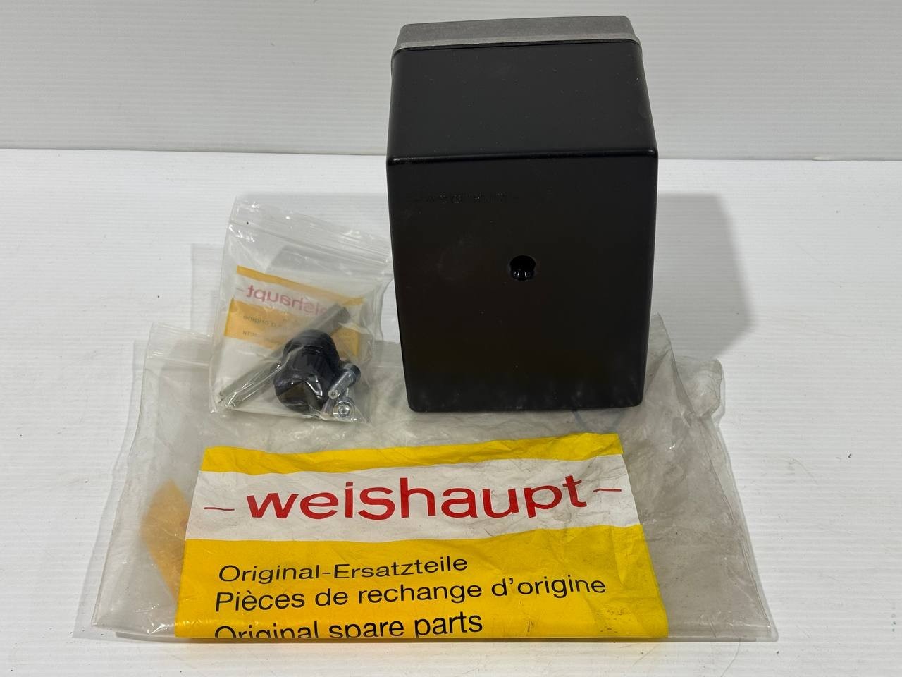 New BAUSER WEISHAUPT 72185 BURNER SERVO MOTOR STELLANTRIEB 1055/23/089 S7 #1