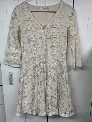 Allison dress women s S, trendy lace V-neck three-quarter sleeve off-white bride