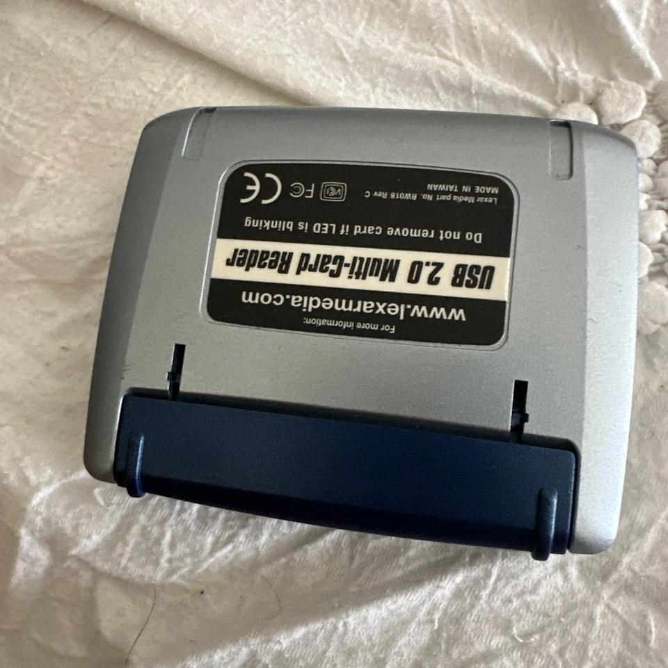 Lexar RW018 Silver USB 2.0 Multi-Card Reader & Intuit QuickBooks Reader NO CABLE - Image 2 of 4