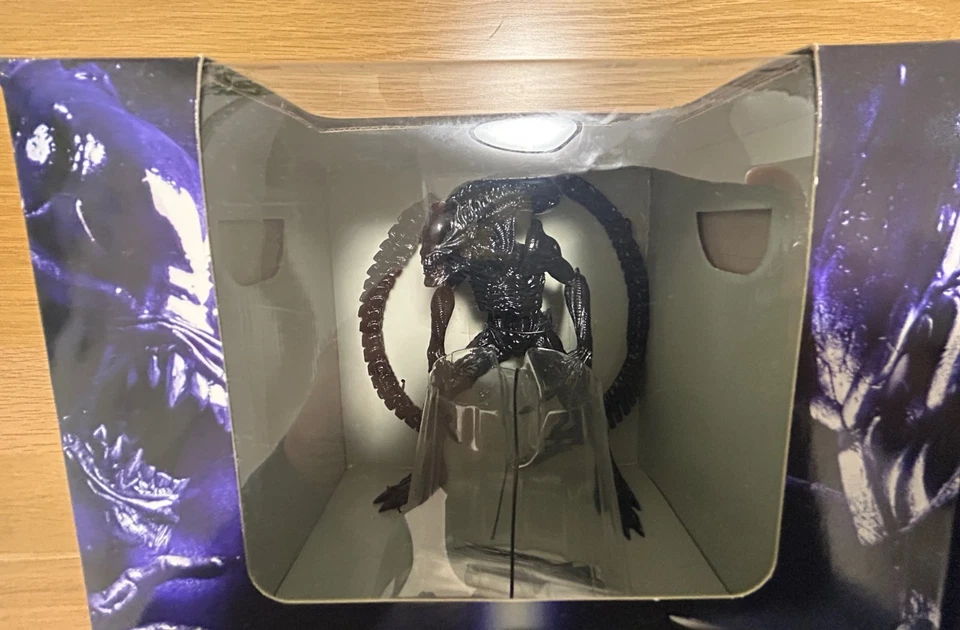 AVP 2 Alien vs Predator:Requiem Two-Figure set 2008 edition Unopened - Image 2 of 4