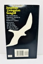 Vintage Jonathan Livingston Seagull By Richard Bach 1973 PB Book Avon Books USA