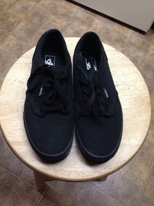 vans authentic black size 5