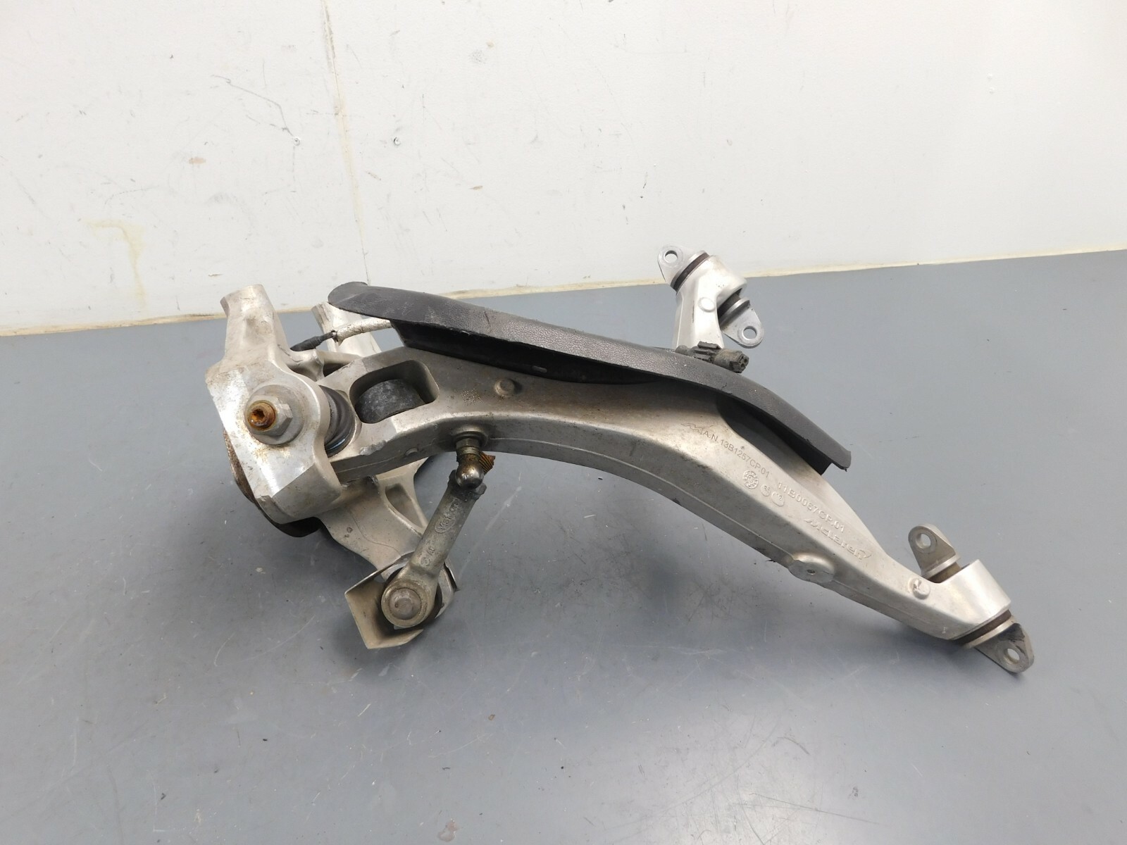 2016 17 18 19 20 McLaren 570GT 570 Left Front Hub Knuckle Control Arm #1503 X5