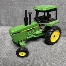 John Deere Toy Tractor - ERTL - 2293 - READ description