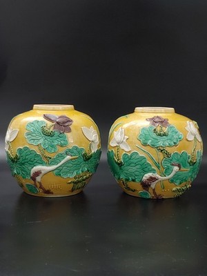 王炳荣瓷雕一路连升茶罐Pair 19th C Wang Bingrong Susancai Porcelain