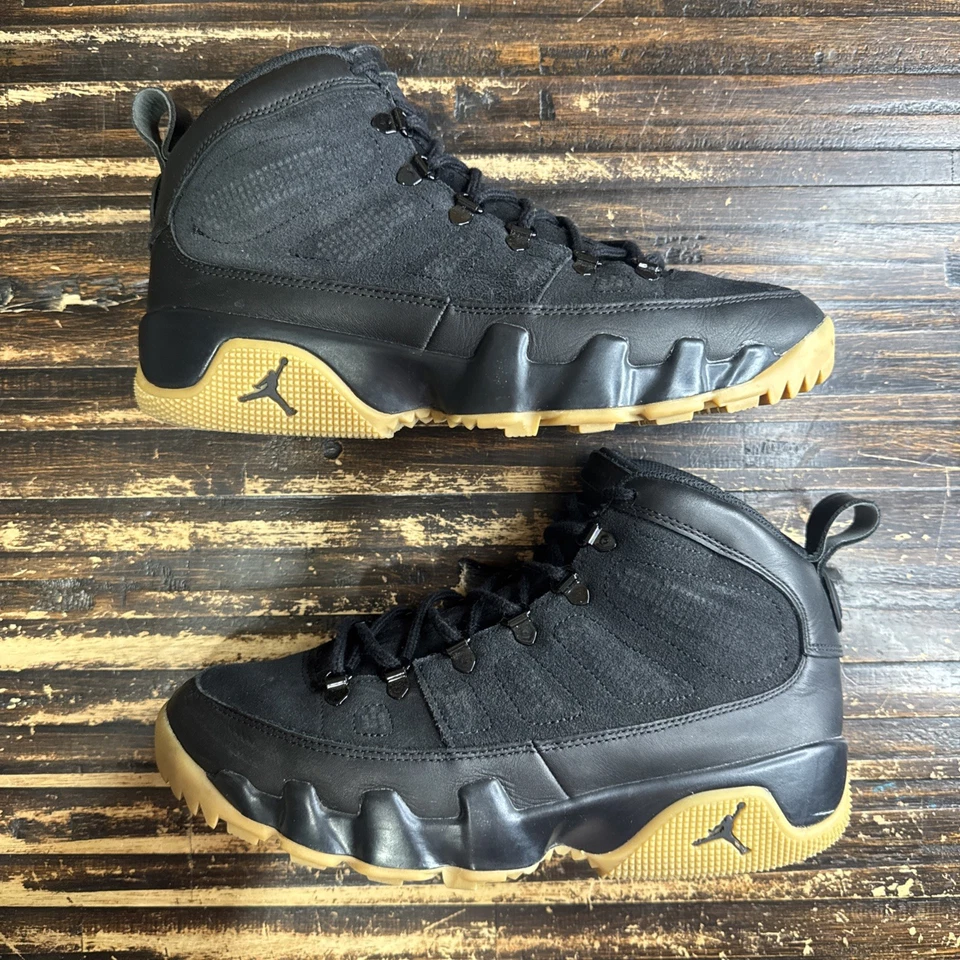 Talla 9.5 - Bota Retro Air Jordan 9 NRG Goma Negra 2017 (AR4491-025) Foto 2 de 4