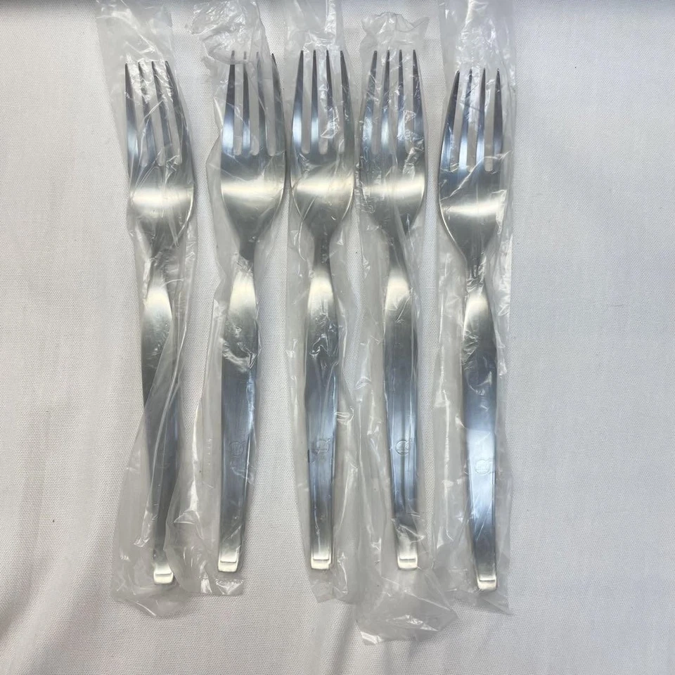 [New] Noritake Cutlery Set 19-piece set of knives, spoons and forks - Image 4 of 4