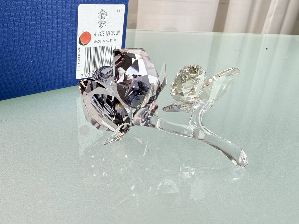 Swarovski Figurine 1113884 Blooming Rose 3 5/16in Boxed