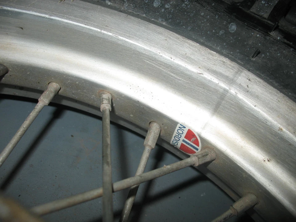 Llanta buje rueda trasera 1983 KTM 504 500 GS K4 504GS CUATRO TIEMPOS 1982 82 83 Foto 2 de 4