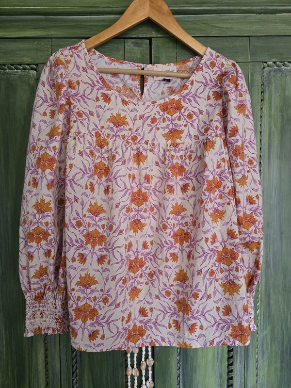Womans Universal Threads XL Pink And Orange Floral Boho Blouse