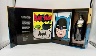 THE BATMAN MASTERPIECE EDITION Caped Crusader's Golden Age Les Daniels w/ FIGURE